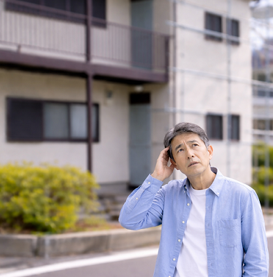 困り顔のアパートオーナー様